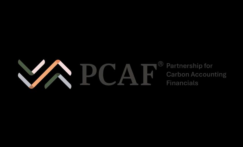 Логотип PCAF із геометричним символом та написом «Partnership for Carbon Accounting Financials»